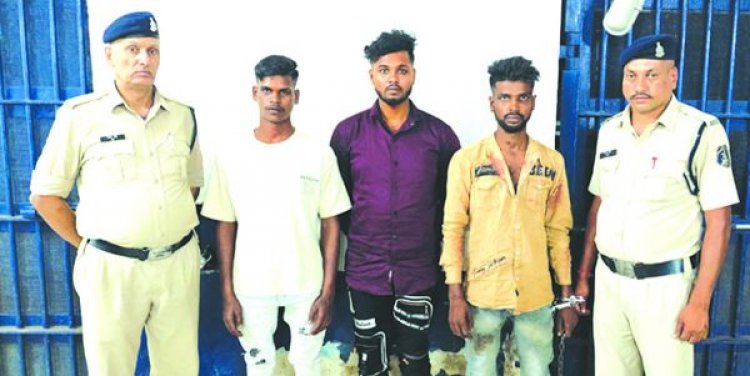 रंजिश को लेकर युवक की हत्या, 3 बंदी