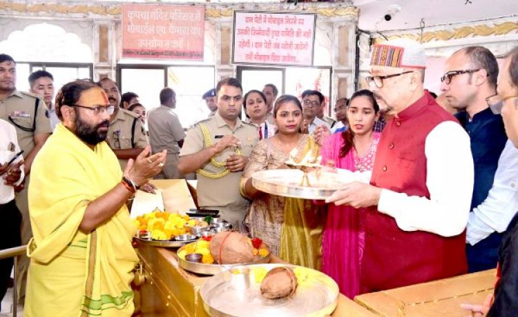 राज्यपाल डेका ने की मां बम्लेश्वरी की पूजा-अर्चना