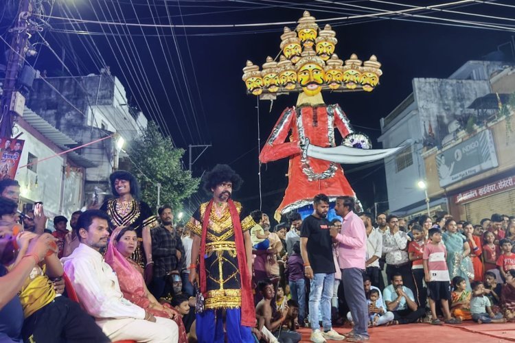 गया नगर में धूमधाम से मनाया गया दशहरा उत्सव रामलीला के साथ हुआ अहंकारी रावण का दहन