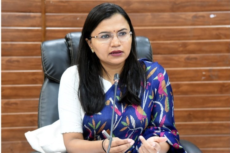 राज्य स्तरीय जुनियर रेडक्रॉस प्रशिक्षण सह सद्भावना शिविर हेतु सौंपे गये दायित्व का बेहतर निर्वहन करें अधिकारी & कलेक्टर सुश्री चौधरी