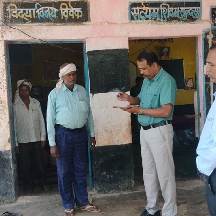 स्कूलों में मिले अतिरिक्त शिक्षक:एसडीएम के निरीक्षण में खुलासा, बोले-कलेक्टर साहब को देंगे रिपोर्ट