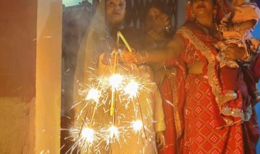 दीपों की रोशनी से जगमाया सिवनी:सजाई गई मनमोहक रंगोलियां, पूजन के बाद की गई आतिशबाजी