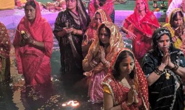 सूर्य को अर्घ्य देने के साथ छठ महापर्व का समापन:तुलसी नगर, समर पार्क सहित कई स्थानों पर समाजजन ने की पूजा-अर्चना