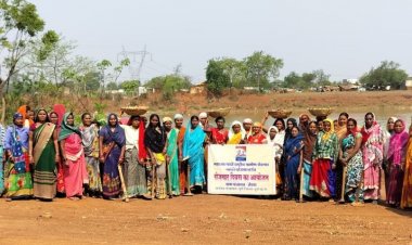 मनरेगा श्रमिकों ने मनाया रोजगार दिवस