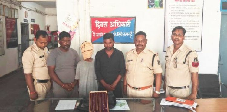ज्वेलर्स से सोने की चेन चोरी करने वाला गिरोह पकड़ाया, एक नाबालिग भी
