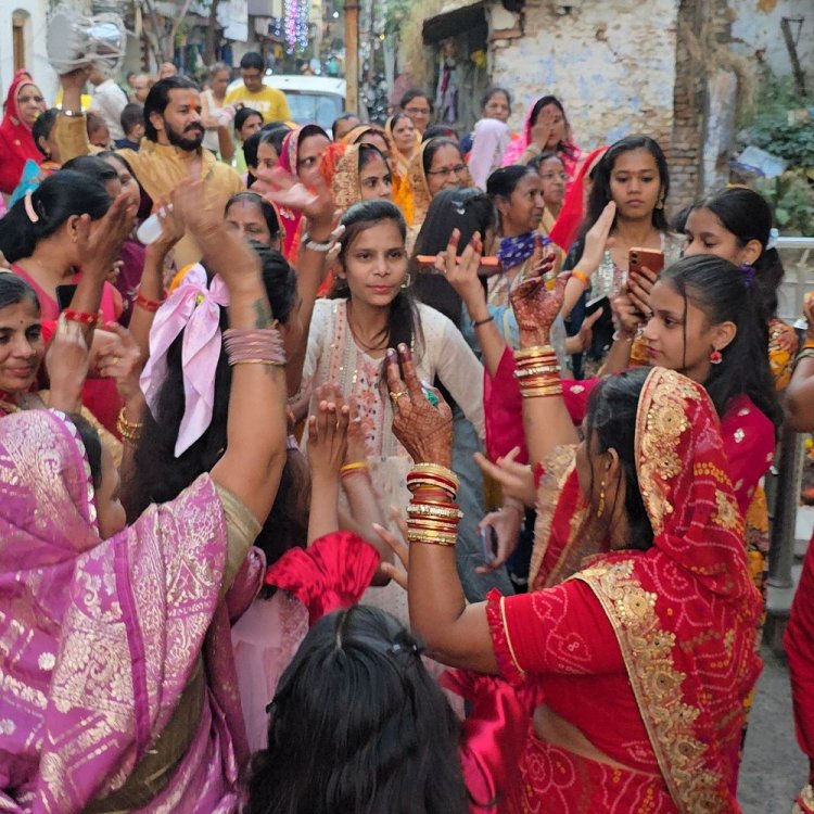 175 साल प्राचीन रामेश्वर मन्दिर में प्राण प्रतिष्ठा समारोह शुरू:नवनिर्मित मंदिर प्रांगण में होगी पार्वतीजी, गणेशजी और कार्तिकजी की मूर्तियों स्थापित, शोभायात्रा निकाली