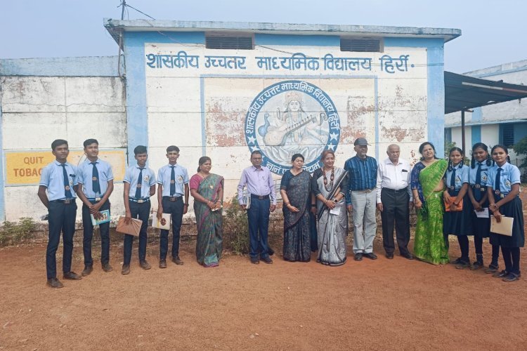 ‘ बढ़व संगवारी जीने की राह’ ने हिर्री स्कूल में बताई कैरियर की राह