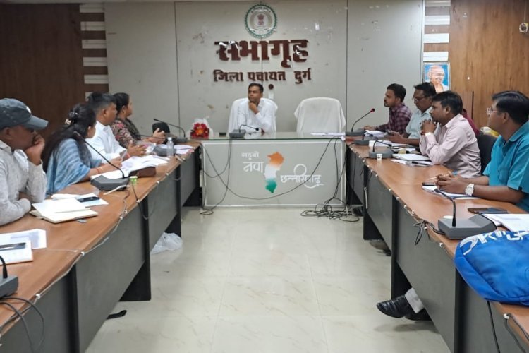 सीईओ ने की मनरेगा एवं एसबीएम की समीक्षा