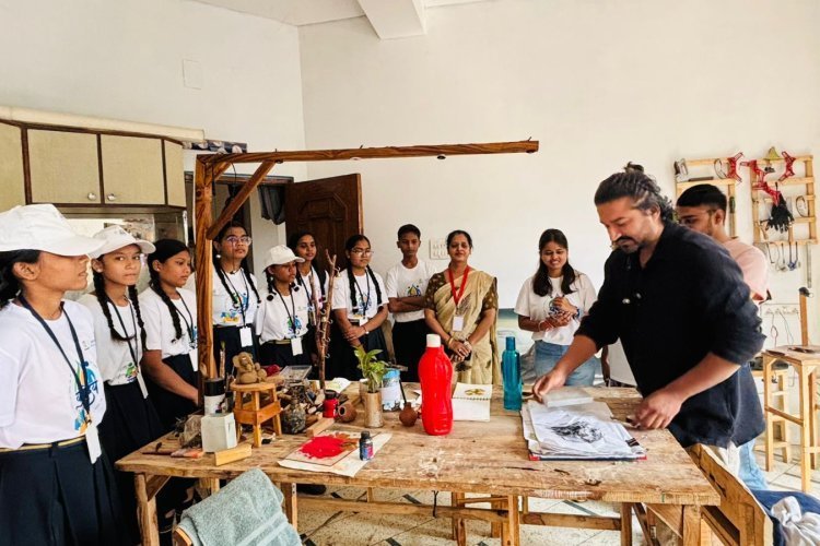 कच्ची मिट्टी आर्ट स्टूडियो में आर्ट की अनोखी कार्यशाला&युवोदय स्वयंसेवकों के बच्चों ने सीखा आर्ट का महत्व