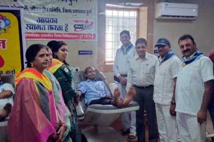 श्री सत्य साई सेवा संगठन दुर्ग जिला ने शिविर लगाकर 35 यूनिट रक्त जिला अस्पताल को उपलब्ध कराई..