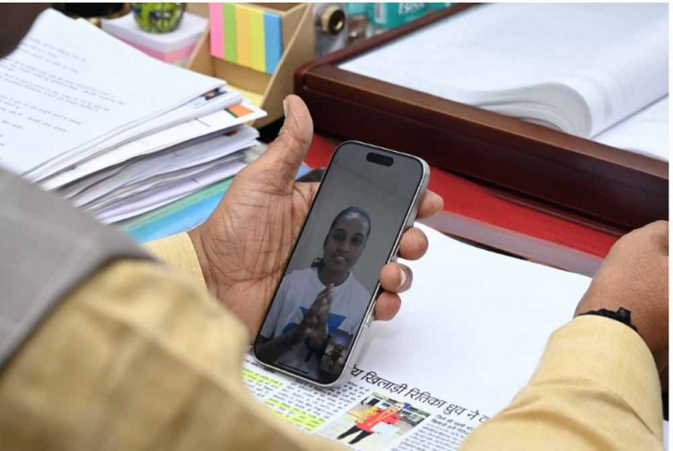 संघर्षों में पली बिटिया ने थामा बैडमिंटन का रैकेट तो मुख्यमंत्री ने दी शाबाशी, कहा- खूब आगे बढ़िये, हम आपके साथ हैं