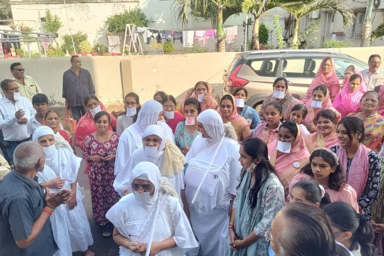 जय आनंद मधुकर रतन भवन बांधा तालाब दुर्ग का चातुर्मास समाप्त कर विहार किया साध्वी समुदाय ने...