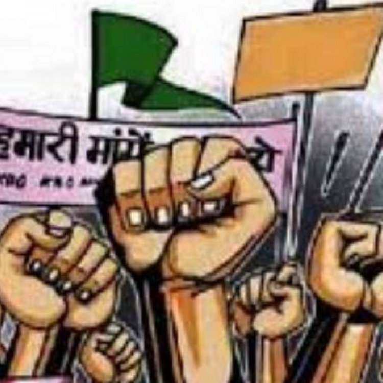 मध्य प्रदेश कर्मचारी कांग्रेस के पदाधिकारी उप मुख्यमंत्री से मिले:3 साल से बीएलओ का काम कर रहे शिक्षक-कर्मचारियों को कार्यमुक्त करने की मांग