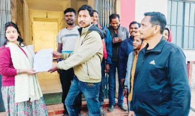 बगैर काम कराए सरपंच-सचिव पर रुपए आहरण का आरोप