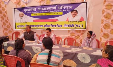 शिविर में प्रत्येक हितग्राही को चिन्हित कर जनकल्याणकारी योजनाओं के लाभ से लाभान्वित करायेः-आयुक्त