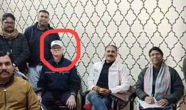 दमोह में जनपद सीईओ रिश्वत लेते गिरफ्तार:पांच लाख के बिल भुगतान के लिए सरपंच से मांगे थे 20 हजार रुपए