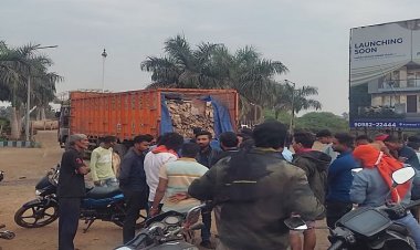 Durg: जानवरों के चमड़े से भरे ट्रक को पुलिस ने किया जब्त, महाराष्ट्र से कोलकाता जाते समय कार्रवाई