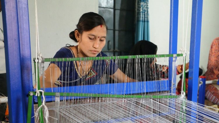 आजीविका मिशन से जुड़कर महिलाएं बढ़ रही है समृद्धि की ओर