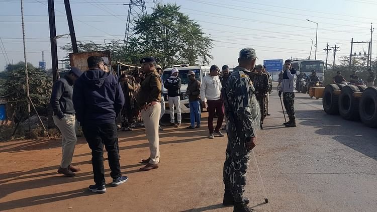 Durg:  पांच थानों की पुलिस ने नागरिकों का किया वेरीफिकेशन, 21 संदिग्धों को पूछताछ के लिए ले गई थाने