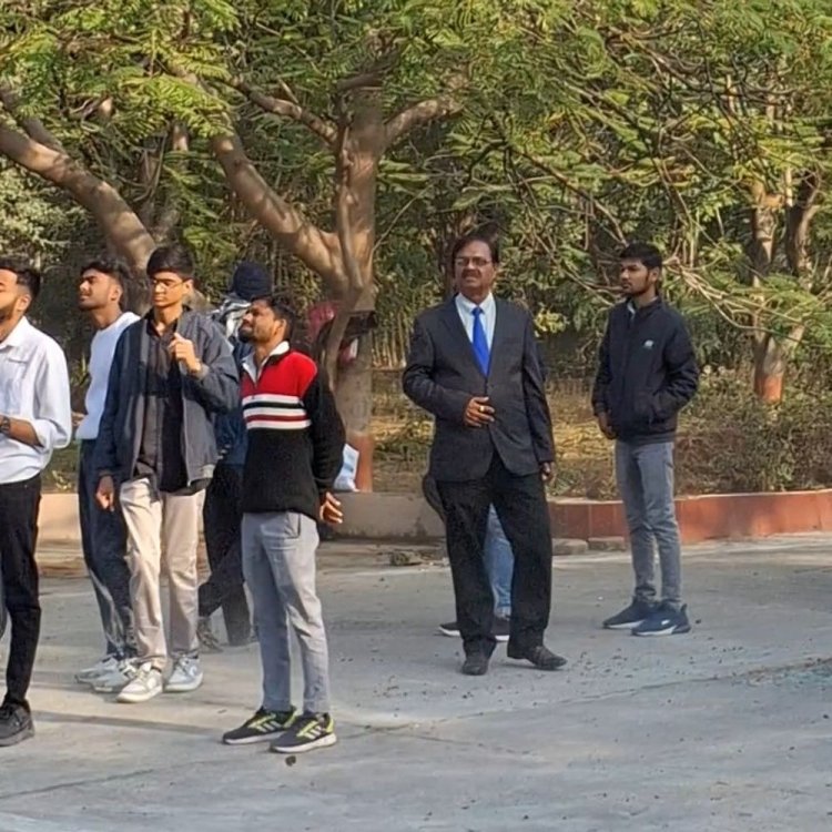 उज्जैन में किया ड्रोन उड़ान प्रदर्शन:कृषि क्षेत्र में ला रहा क्रांति; विक्रम विश्वविद्यालय ने शुरू किए नए कौशल आधारित पाठ्यक्रम