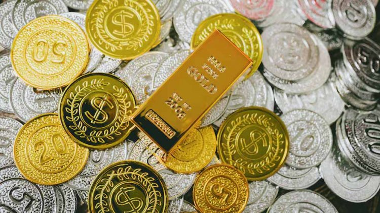 वर्ष-2025 में सोने व चांदी में ऊंची छलांग लगाई, सोने की कीमत चार हजार और चांदी की ढाई हजार रुपये बढ़ी