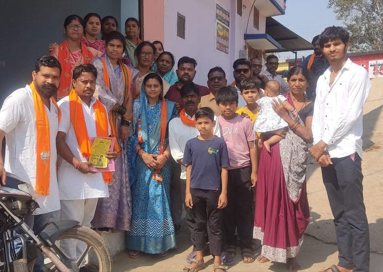 प्रत्याशियों का डोर-टू-डोर जनसंपर्क