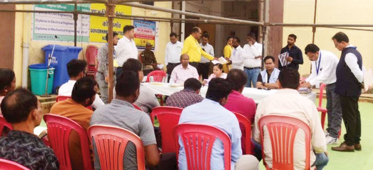 औसत से अधिक और कम मतदान वाले केन्द्रों की समीक्षा