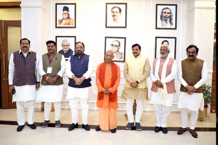 मुख्यमंत्री डॉ. यादव से उत्तर प्रदेश के मुख्यमंत्री योगी ने की सौजन्य भेंट