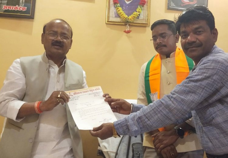 यशस्वी मुख्यमंत्री मोहन यादव के नाम दिलीप जायसवाल मंत्री को सोपा मांग पत्र-डल्लू सोनी