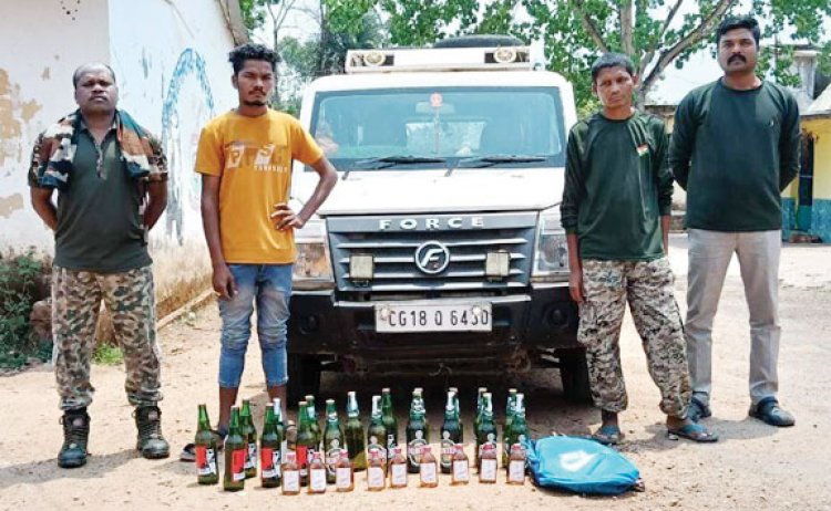 अवैध शराब समेत वाहन जब्त