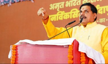 प्रधानमंत्री श्री नरेंद्र मोदी द्वारा अमृत भारत रेलवे स्टेशन योजना के अंतर्गत अमृत स्टेशनों के उद्घाटन  में मुख्यमंत्री डॉ यादव ने नर्मदा पुरम रेलवे स्टेशन पर आयोजित  कार्यक्रम को संबोधित किया।