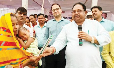 हसनपुर और राजापुर में समाधान शिविर, लुंड्रा विधायक ने हितग्राहियों से किया संवाद