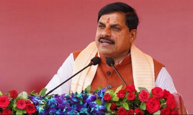 मुख्यमंत्री डॉ. मोहन यादव का जनकल्याण पर्व पर शौर्य स्मारक से अहिल्या वाहिनी महिला बाइक रैली और मां तुझे प्रणाम यात्रा को रवाना करने के बाद संबोधन।