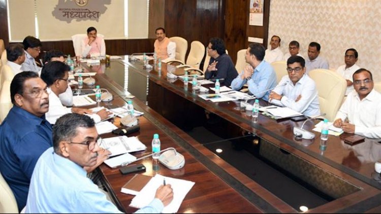 मुख्यमंत्री डॉ. मोहन यादव ने शुक्रवार को मंत्रालय में किसान कल्याण एवं कृषि विकास विभाग की गतिविधियों की समीक्षा की।