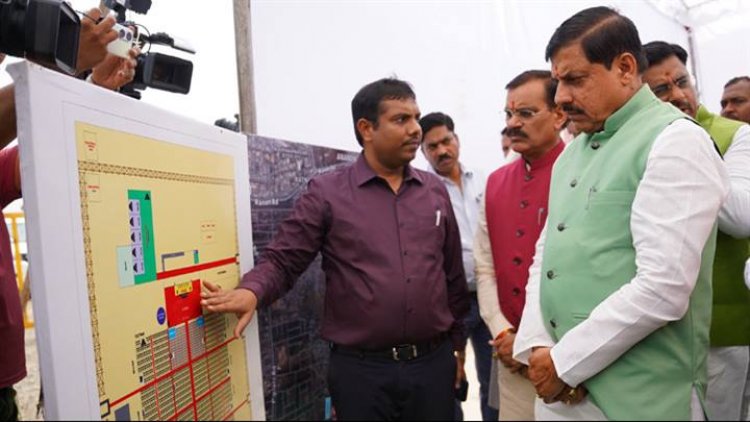 मुख्यमंत्री डॉ मोहन यादव ने प्रधानमंत्री श्री नरेंद्र मोदी के भोपाल आगमन के संबंध में जंबूरी मैदान (भेल)  में जारी तैयारियों का निरीक्षण किया तथा आवश्यक दिशा निर्देश दिए।