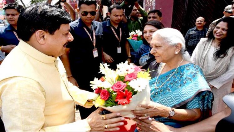 मुख्यमंत्री डॉ मोहन यादव ने उत्तरप्रदेश की राज्यपाल श्रीमती आनंदी बेन पटेल का अभिनन्दन किया।