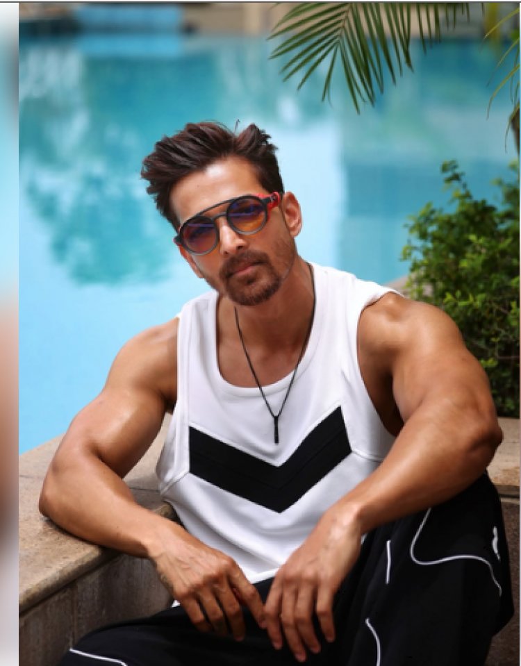 हर्षवर्धन राणे ने खास अंदाज में ओमंग कुमार का जताया आभार