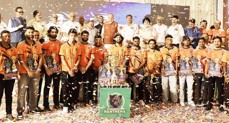 सीसीपीएल में विजेती टीम राजनांदगांव पैंथर्स का भव्य सम्मान