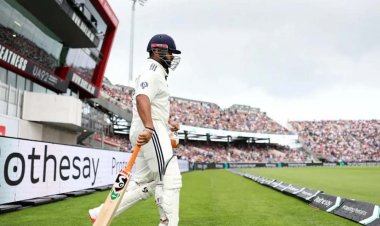 मैनचेस्टर टेस्ट में दूसरे दिन का खेल समाप्त, इंग्लैंड ने दो विकेट पर बनाए 225 रन