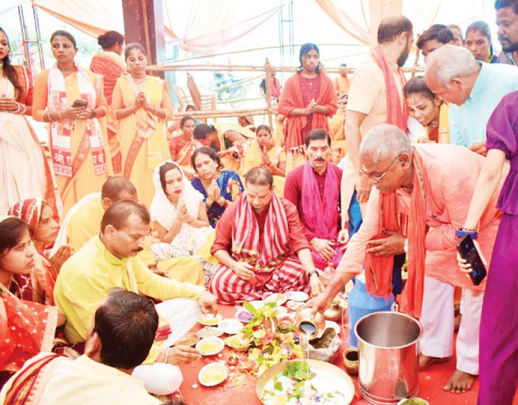 विश्व के सबसे बड़े प्राकृतिक शिवलिंग मयाली में शिव महापुराण कथा के अंतिम दिन ऑनलाइन जुड़े  सीएम,  प्रदेश की सुख-समृद्धि और खुशहाली की कामना