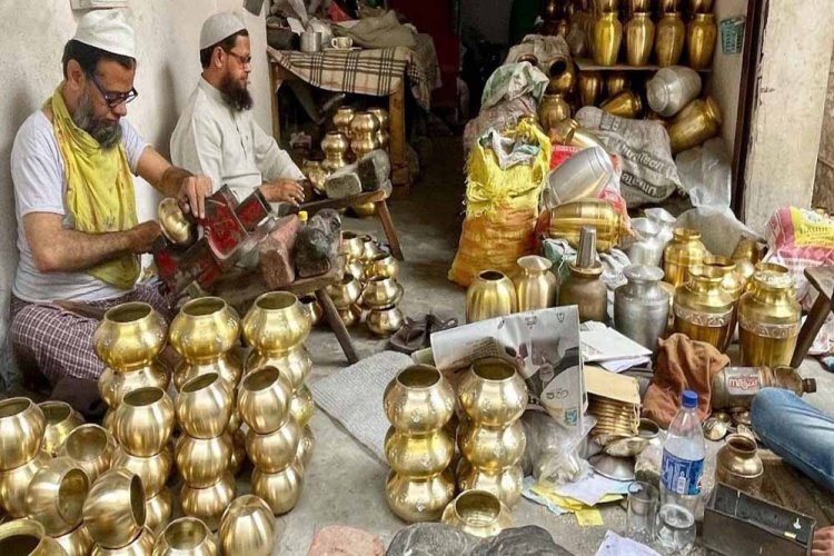 धातु शिल्पकारों को मुरादाबाद में मिल रहा है प्रशिक्षण