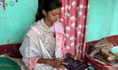 रायपुर : बाढ़ में बही पुस्तकें, टेबलेट भी हुआ खराब, पर नहीं रुकेगी पूनम की प्रतियोगी परीक्षा की तैयारी