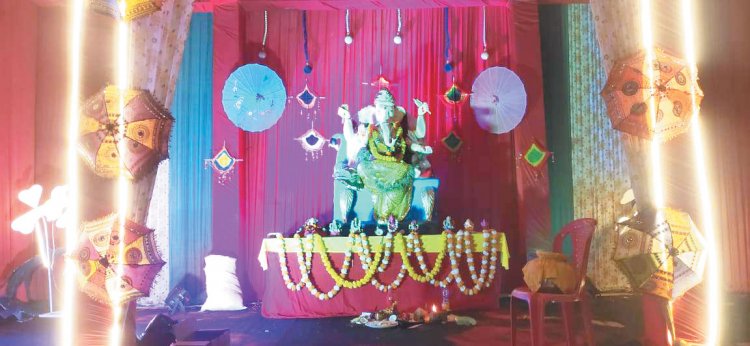 पूर्वी तट रेल्वे बचेली के रेल्वे इंस्टिट्यूट में पहली बार विराजे गणपति