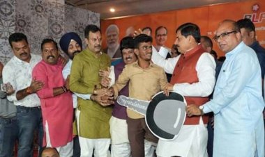 दिव्यांगजन अपने आप को कम न आंके, परमात्मा ने आपको विशिष्ट शक्तियां प्रदान की है : मुख्यमंत्री डॉ. यादव