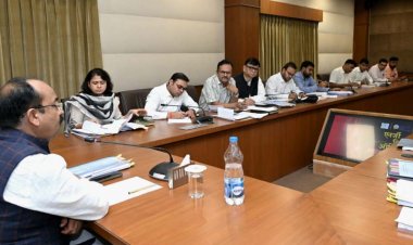 रायपुर : उप मुख्यमंत्री  अरुण साव ने नगरीय प्रशासन विभाग के कार्यों की समीक्षा की