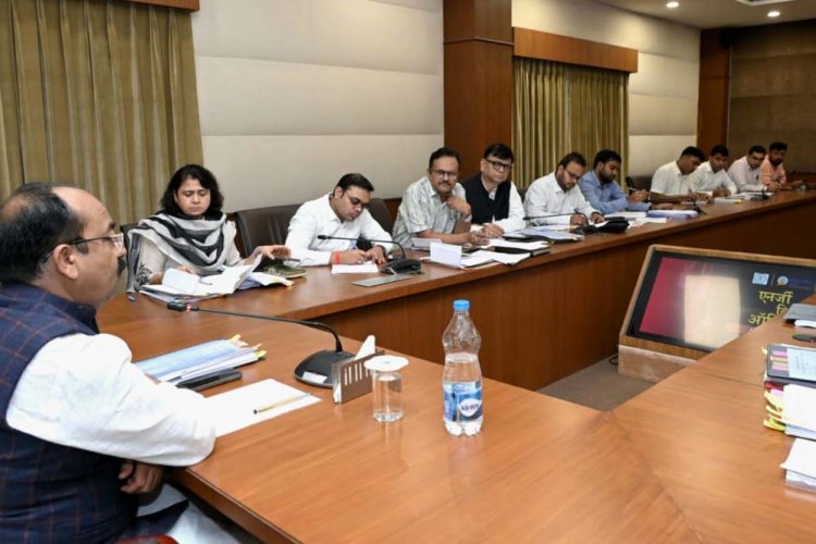 रायपुर : उप मुख्यमंत्री  अरुण साव ने नगरीय प्रशासन विभाग के कार्यों की समीक्षा की