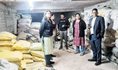 300 बोरा धान जब्त