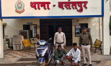 गर्दन पर चाकू रख लूट, दो गिरफ्तार