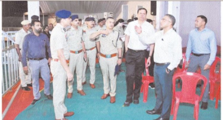 संभागायुक्त व आईजी ने कार्यक्रम  स्थल का लिया जायजा