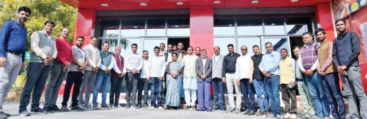 वैदिक मंत्रोच्चार के साथ रेडक्रास कार्यालय का शुभारंभ